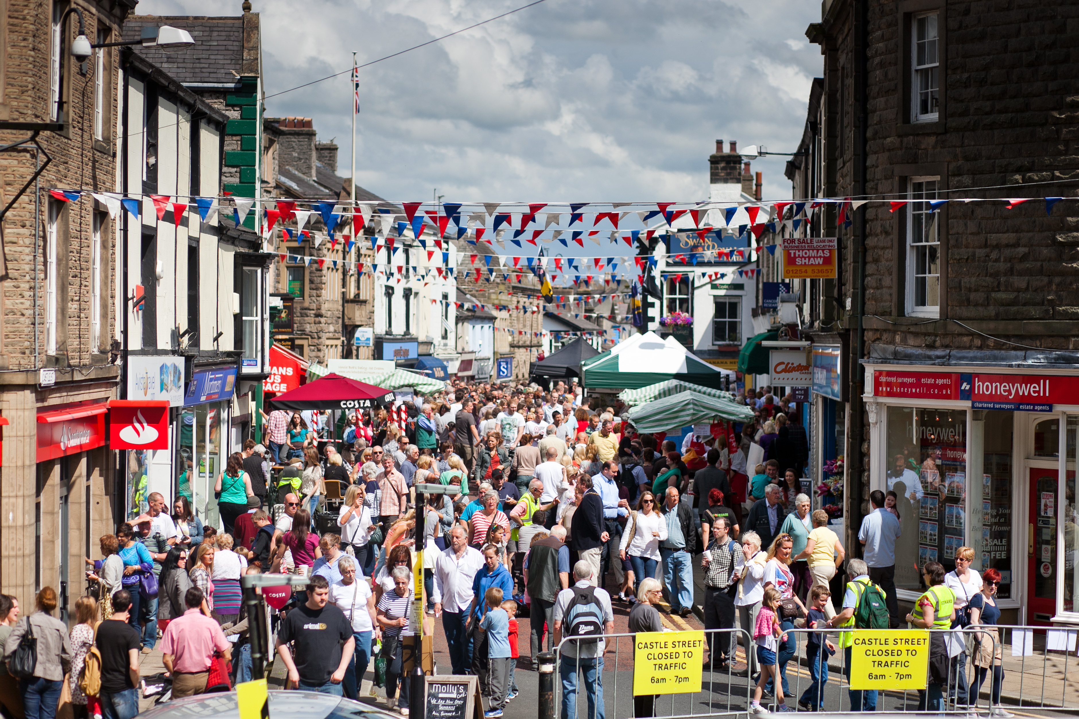 Clitheroe market shops and food festival Clitheroe Food Festival - shops and stalls
